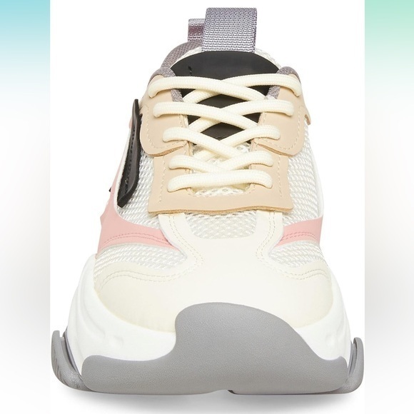 Steve Madden Women's Possession Sneaker‎ - Picture 9 of 13